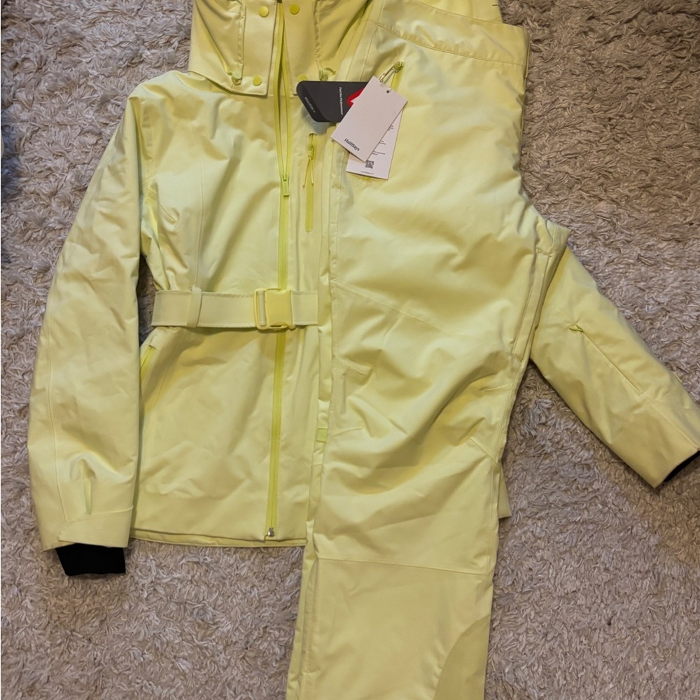 Halfdays Aston Yellow Ski & Snow Jacket and Alessandra snow pants